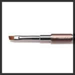 Smile line brush 06